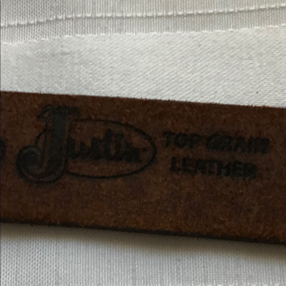 Women’s Justin Leather western style belt Sz 28 Brown Leather with heart buckle - Picture 3 of 16